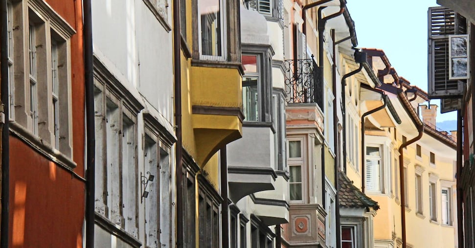 Bolzano, quasi metà delle famiglie è composta da una sola persona: i dati demografici 2025 Bolzano, quasi metà delle famiglie è composta da una sola persona: i dati demografici 2025