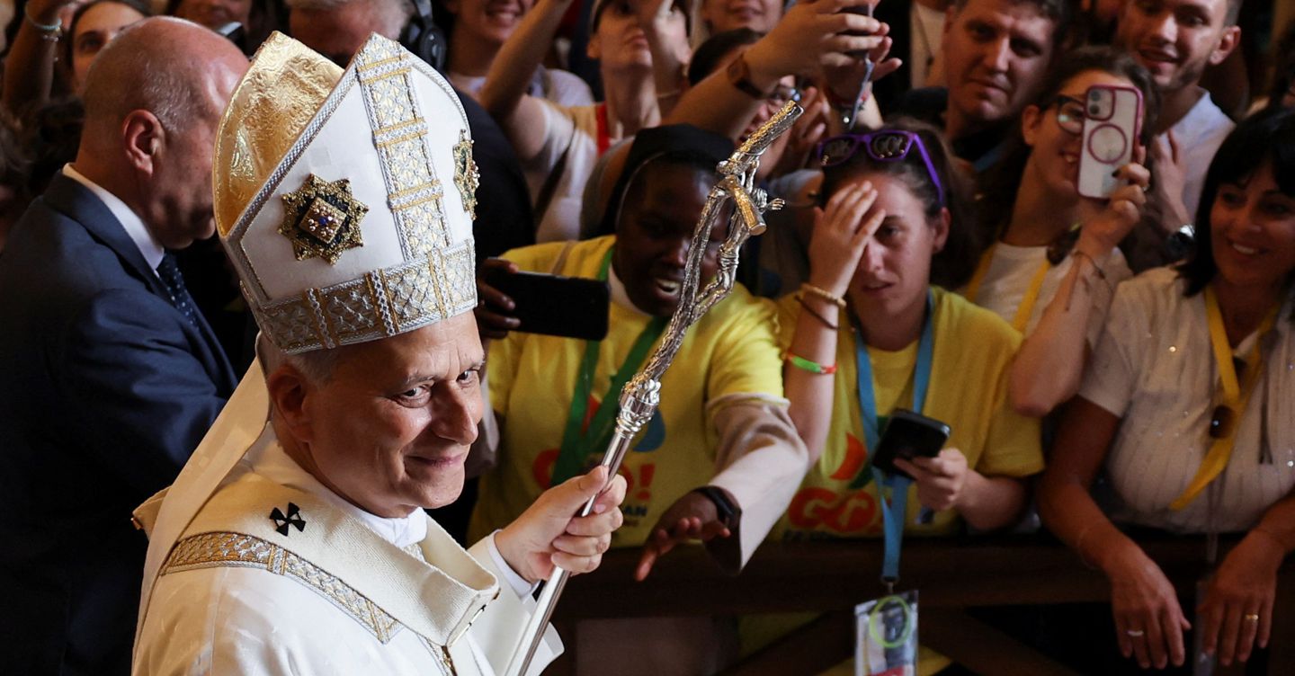 Papa Leone incontra i giovani ad Assisi: «Siate operatori di pace»