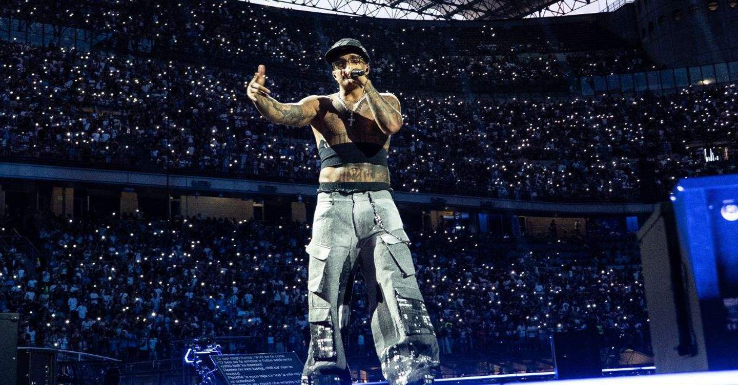 https://i2.res.24o.it/images2010/S24/Documenti/2026/08/07/Immagini/Ritagli/geolier-concerto-napoli-maradona-2026-U62013416582jdd-1440x752@IlSole24Ore-Web.jpg