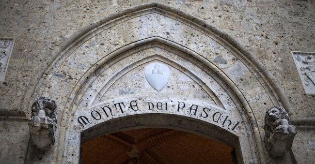 La sede di Mps, in Piazza Salimbeni, a Siena. ANSA/MATTIA SEDDA EPA