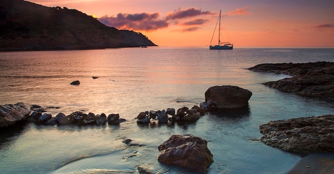 Alba a Terranera, Porto Azzurro. (©ph.Roberto Ridi)