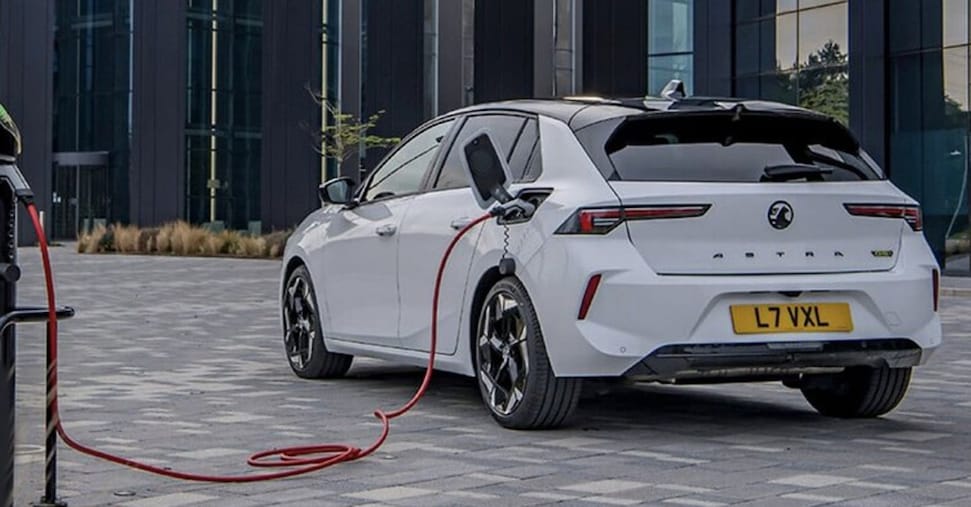 In Gb dal 2028 tassazione al km per veicoli elettrici e ibridi plug-in