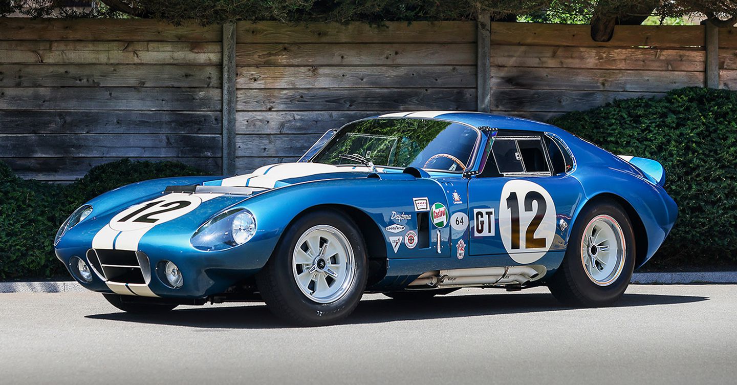 Asta record per un’auto americana: la Shelby di Carroll batte le Ferrari: 43 milioni di dollari