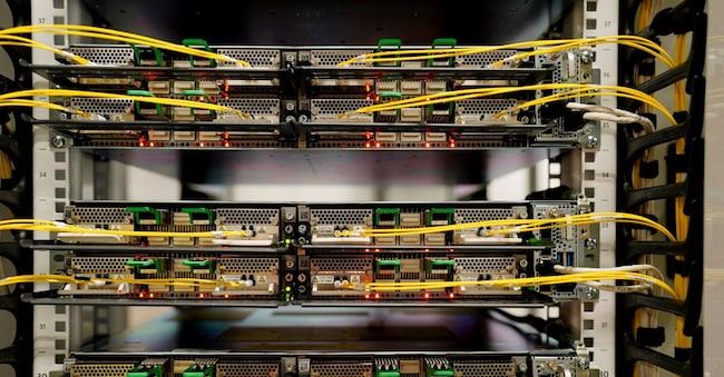  REUTERS
