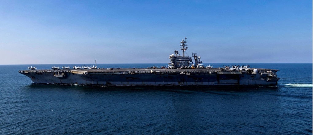 La portaerei USS Abraham Lincoln, della classe Nimitz della Marina degli Stati Uniti, salpa da una località non divulgata il 3 marzo 2026 per partecipare all’operazione “Epic Fury” contro l’Iran. Marina degli Stati Uniti/Foto fornita tramite REUTERS  fonte: REUTERS