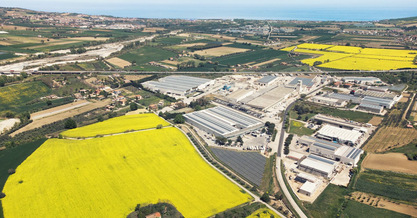 Impiantistica e tessile spingono l’export della provincia di Teramo