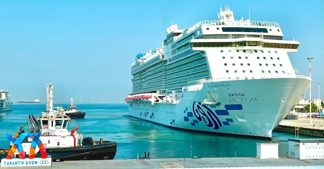 La nave Aroya che ospiterà una parte di atleti dei Giochi del Mediterraneo