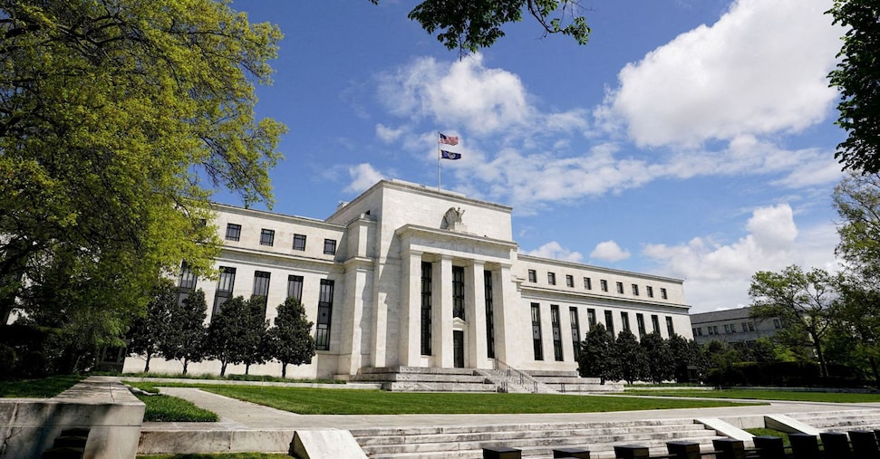 Fed: dai verbali focus su inflazione e rischi AI su stabilità finanziaria