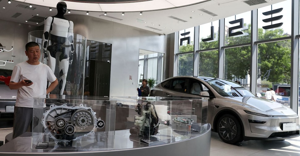 Tesla richiama tre milioni di veicoli in Cina per problemi di sicurezza alle maniglie delle portiere