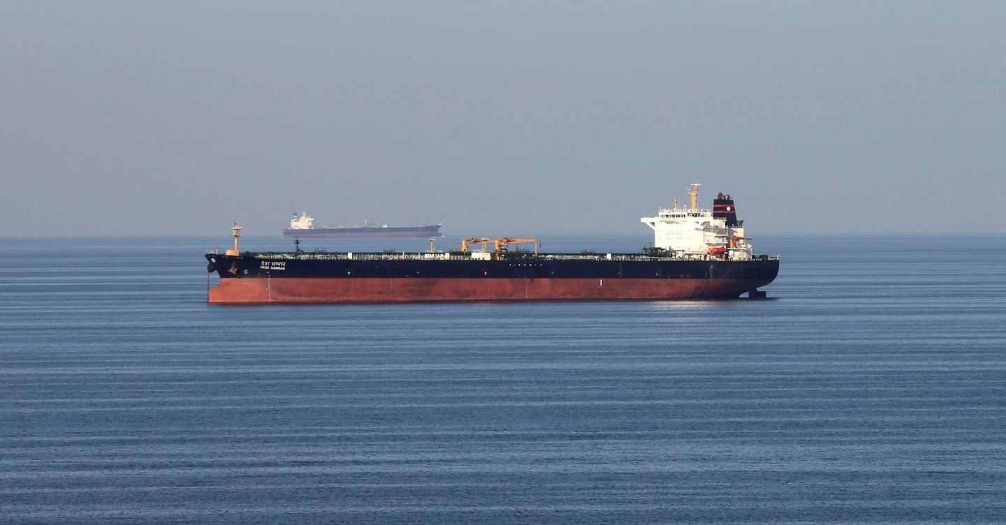 Siria, forze israeliane avanzano nel sud del paese. Ancora blocchi a Hormuz