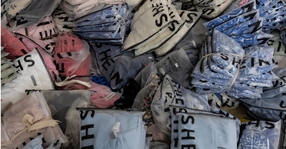 Shein e la sua quotazione ridotta: dalla tracciabilità ai dazi, ecco le minacce al suo business Shein e la sua quotazione ridotta: dalla tracciabilità ai dazi, ecco le minacce al suo business