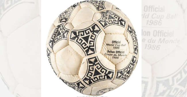 Pallone da calcio di Diego Maradona del 1986, quello della “Mano di Dio” e del “Gol del Secolo”