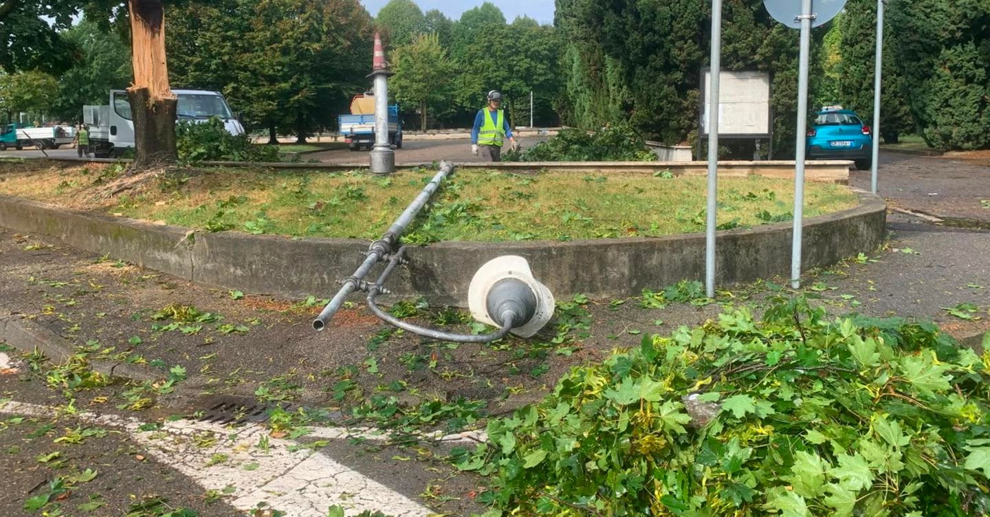 Maltempo, sono 190 gli interventi in Lombardia. Allagamenti a Malpensa