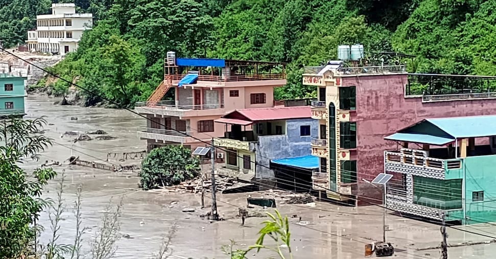 Nepal, frana con «gravi perdite». Xi attiva i massimi soccorsi