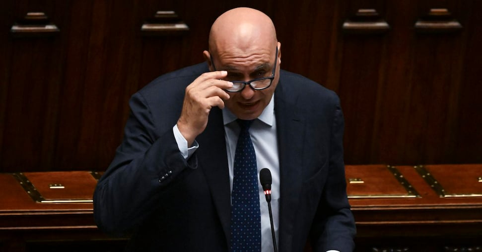 Armi a Kiev dall’Italia? Scoppia la polemica. Crosetto: decreto al Copasir quando sarà pronto Armi a Kiev dall’Italia? Scoppia la polemica. Crosetto: decreto al Copasir quando sarà pronto