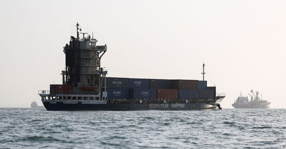 Guerra ultime notizie. Teheran, «Trump mostra sintomi schizofrenia su Hormuz»