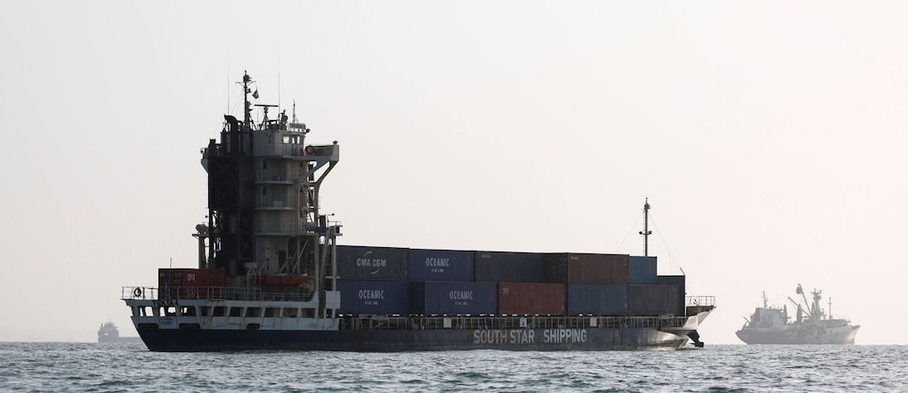 VUna nave nello Stretto di Hormuz. Majid Asgaripour/WANA (West Asia News Agency) via REUTERS  via REUTERS