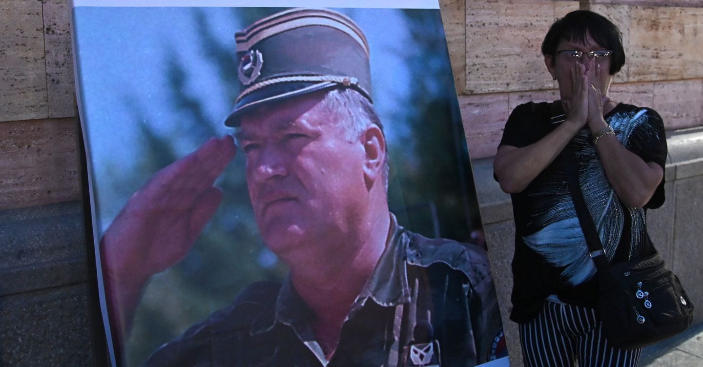 Serbia, funerali di stato per Ratko Mladic: l’annuncio shock infiamma i Balcani