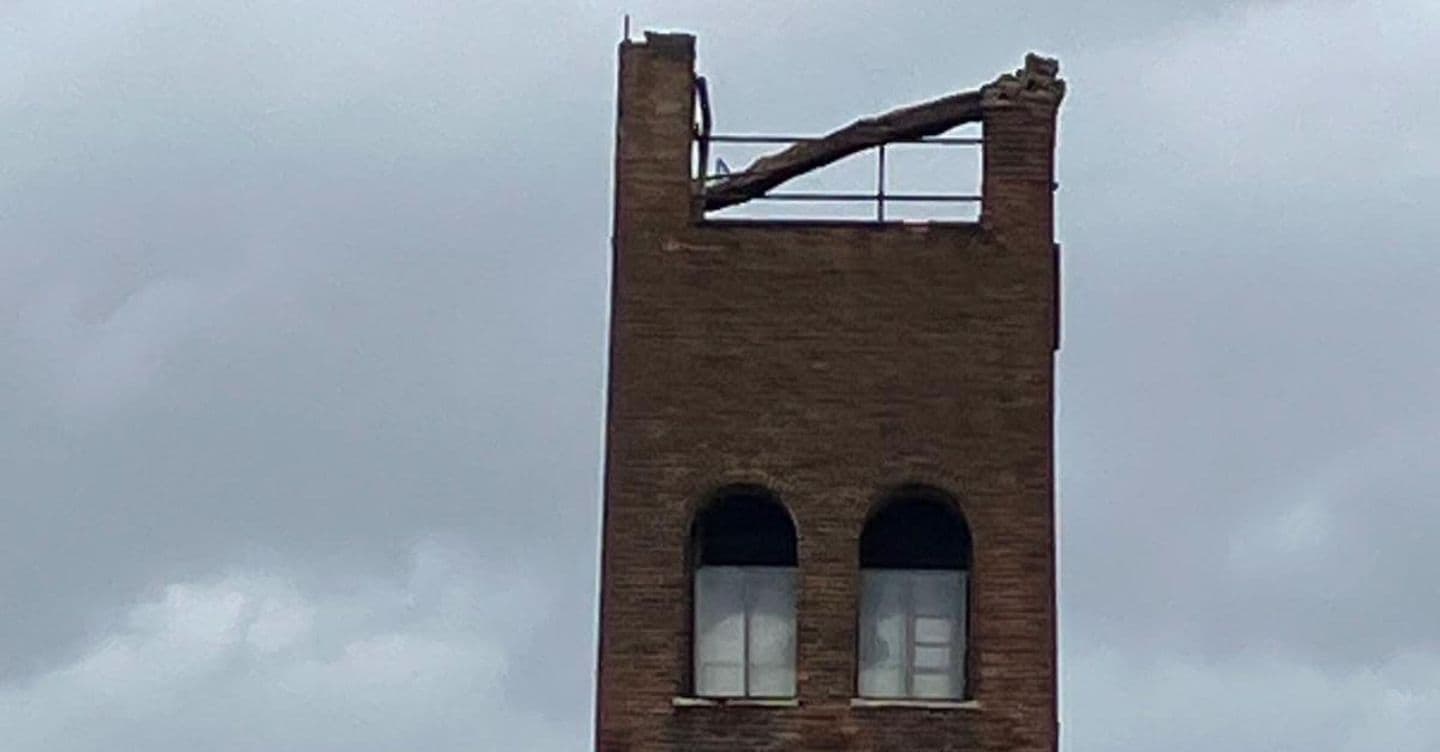 Tromba d’aria e grandine: Cremona in ginocchio. Danni a 10 chiese e 10mila auto