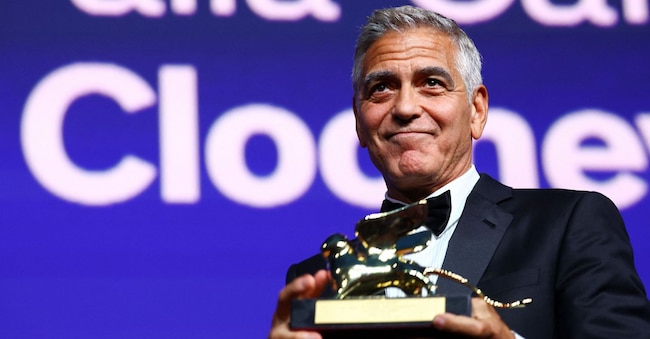 George Clooney riceve il Leone d’Oro alla carriera. REUTERS/Yves Herman REUTERS