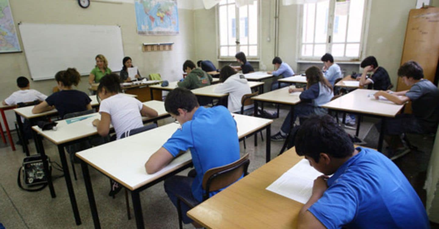 https://i2.res.24o.it/images2010/S24/Documenti/2026/09/03/Immagini/Ritagli/studenti%20scuola%20superiore%20big%20beta-2-U63026110423Ymi-1440x752@IlSole24Ore-Web.jpg