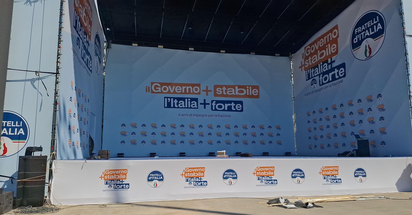 Meloni, a Bari la festa del record: in cantiere un bonus per famiglie e imprese