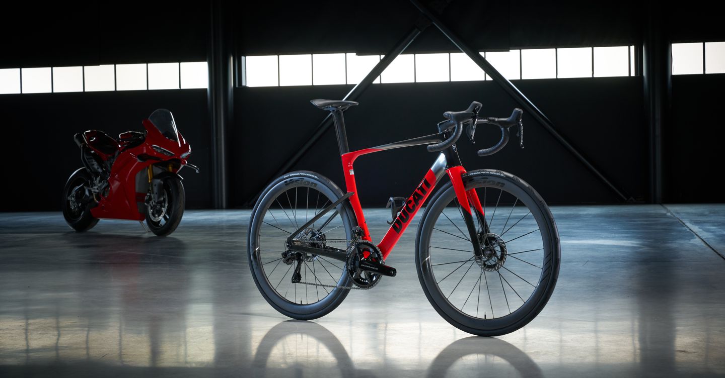 Road, gravel ed eMtb: Ducati rilancia la sfida nelle biciclette