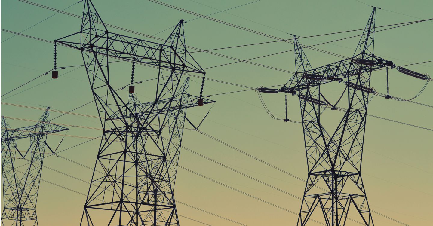 Elettricità, come programmare i consumi e tagliare i costi in bolletta
