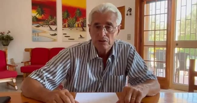 Il video appello che tra le lacrime ha diffuso Franco Isceri, il padre di Lorena, la donna uccisa dall'ex che l'ha lanciata da un calvalcavia sulla A1, 5 Settembre 2026. ANSA/NPK ANSA