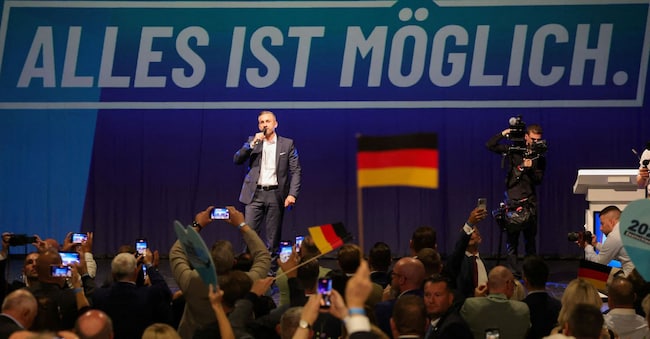 Il candidato di Afd), Ulrich Siegmund, alla festa del partito dopo la chiusura dei seggi (REUTERS) REUTERS