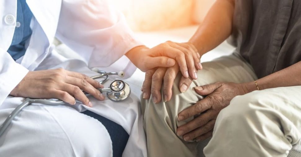Alzheimer, le nuove terapie cambiano la cura ma serve un nuovo modello organizzativo Alzheimer, le nuove terapie cambiano la cura ma serve un nuovo modello organizzativo