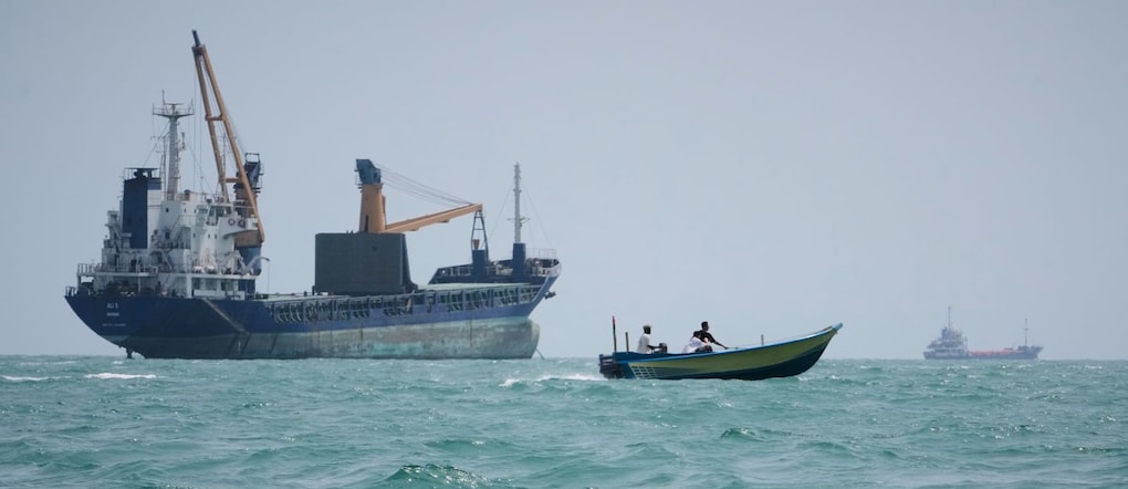 Imbarcazioni nello Stretto di Hormuz (AP Photo/Vahid Salemi)





Associate Press/ LaPresse
Only Italy and Spain APN