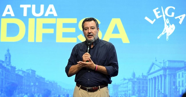 Il segretario della Lega Matteo Salvini al convegno della Lega "A tua Difesa" presso le Officine Farneto
Roma, 08 settembre 2026
ANSA/FABIO CIMAGLIA ANSA