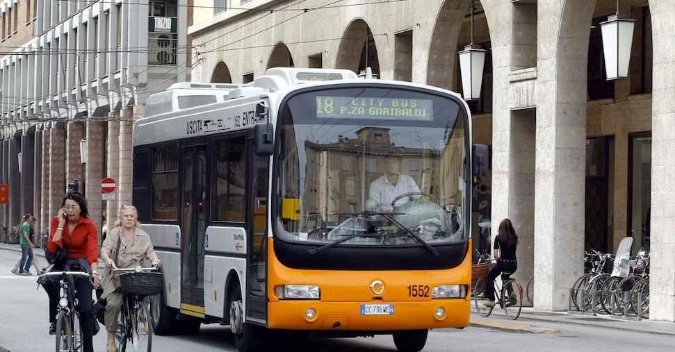 trasporto pubblico sempre meno bus a gasolio aumentano quelli elettrici e ibridi da Ilsole24ore.com trasporto pubblico sempre meno bus a gasolio aumentano quelli elettrici e ibridi