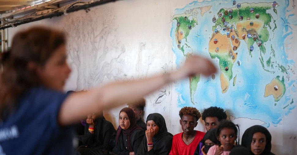 Migranti, crollo degli arrivi illegali: -55% nel Mediterraneo centrale