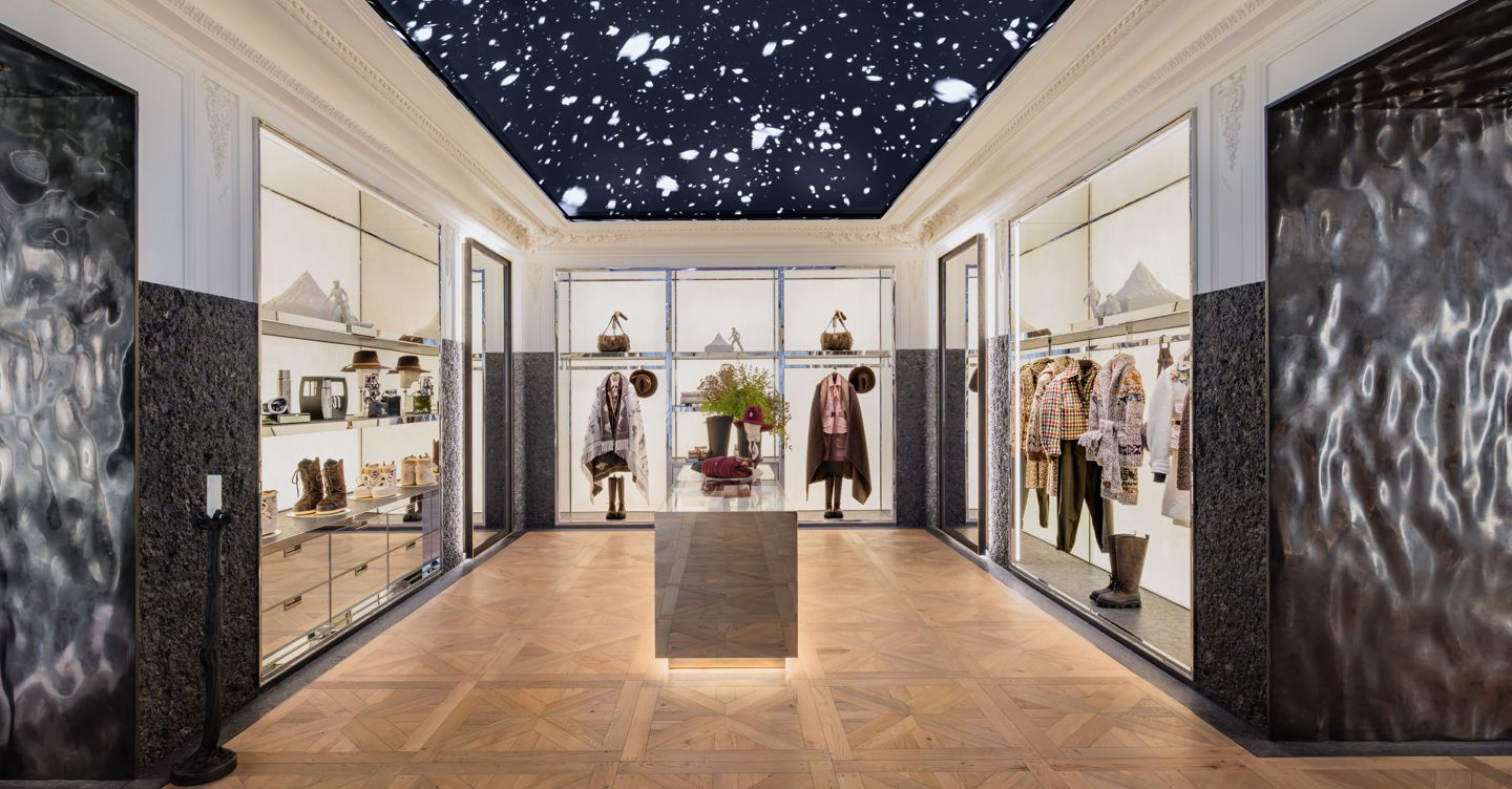 Moncler apre a New York il suo negozio più grande Moncler apre a New York il suo negozio più grande