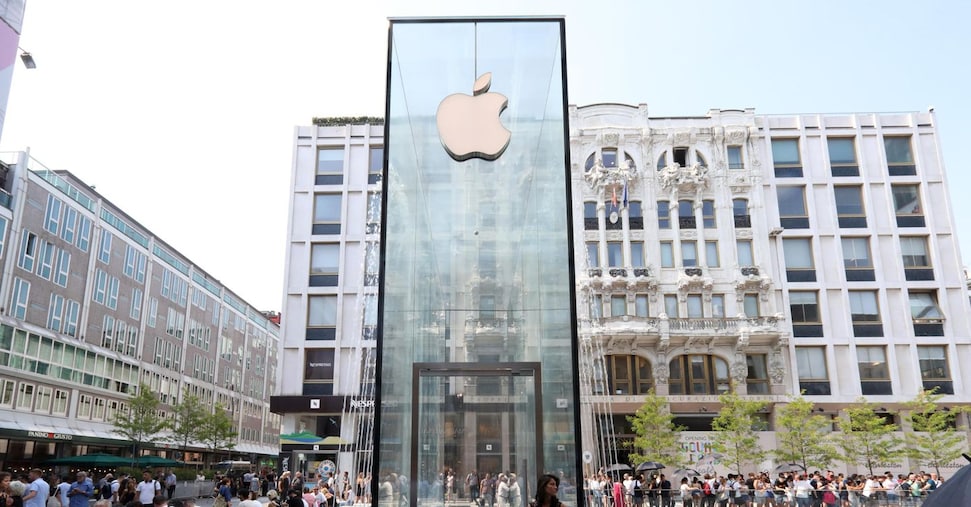 Apple, arriva il nuovo smartphone e i lavoratori italiani scioperano Apple, arriva il nuovo smartphone e i lavoratori italiani scioperano