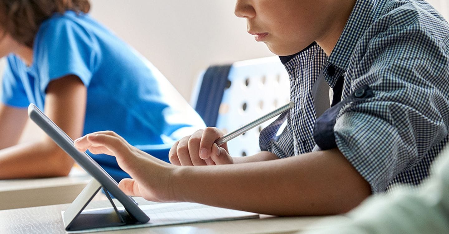 https://i2.res.24o.it/images2010/S24/Documenti/2026/09/12/Immagini/Ritagli/asiatici-scuola-AdobeStock_456530714-U74412313151mDq-1440x752@IlSole24Ore-Web.jpg