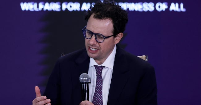 Il CEO di Anthropic, Dario Amodei, partecipa a una sessione dell’AI Impact Summit 2026 al Bharat Mandapam di Nuova Delhi, in India, il 19 febbraio 2026. L'India ospita il vertice dal 16 al 20 febbraio 2026.  EPA/RAJAT GUPTA EPA