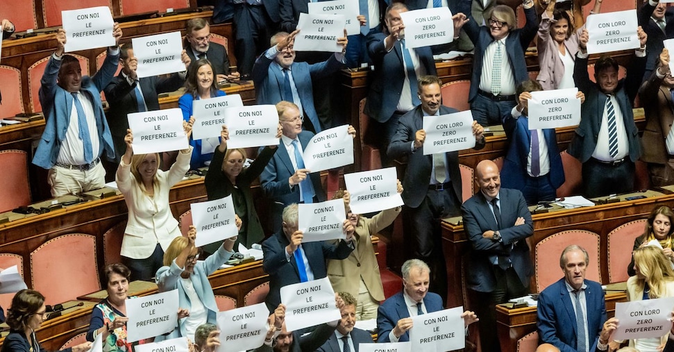 Legge elettorale e raccolta firme: dai centristi di Onorato agli ex leghisti, ecco chi rischia di restare fuori
