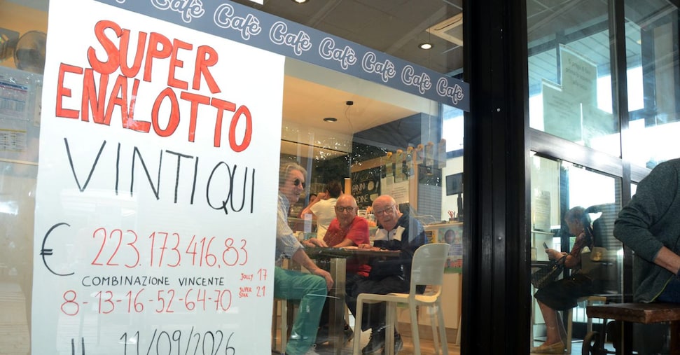 Con il 6 al Superenalotto di Lecco lo Stato incassa subito 44,6 milioni (come 4 giorni di sconto sul gasolio)