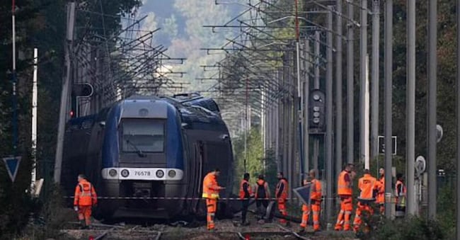 Il treno deragliato in Francia