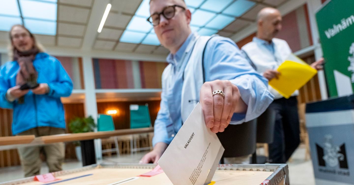 Svezia, seggi aperti: l’estrema destra può entrare nel governo