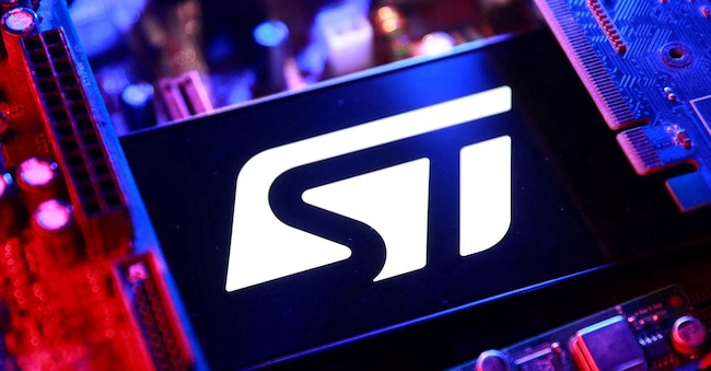 FILE PHOTO: The STMicroelectronics logo and a computer motherboard appear in this illustration taken August 25, 2025. REUTERS/Dado Ruvic/Illustration/File Photo REUTERS