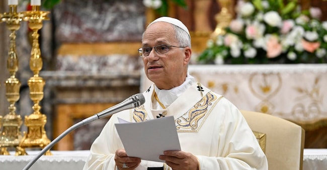 Una foto fornita da Vatican Media ritrae Papa Leone XIV durante la sua visita a Genazzano all’interno del Santuario della Madre del Buon Consiglio, il 7 settembre 2026. ANSA /  ANSA