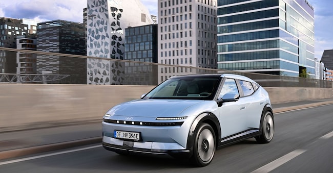 Hyundai. Ioniq 3 è la nuova elettrica compatta sviluppata per il mercato europeo, con carrozzeria due volumi, abitacolo a 5 posti e autonomia fino a 500 chilometri.
