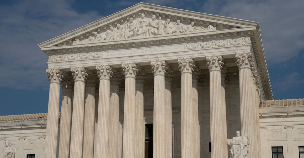 Corte Suprema americana blocca la stretta di Trump sul voto per posta