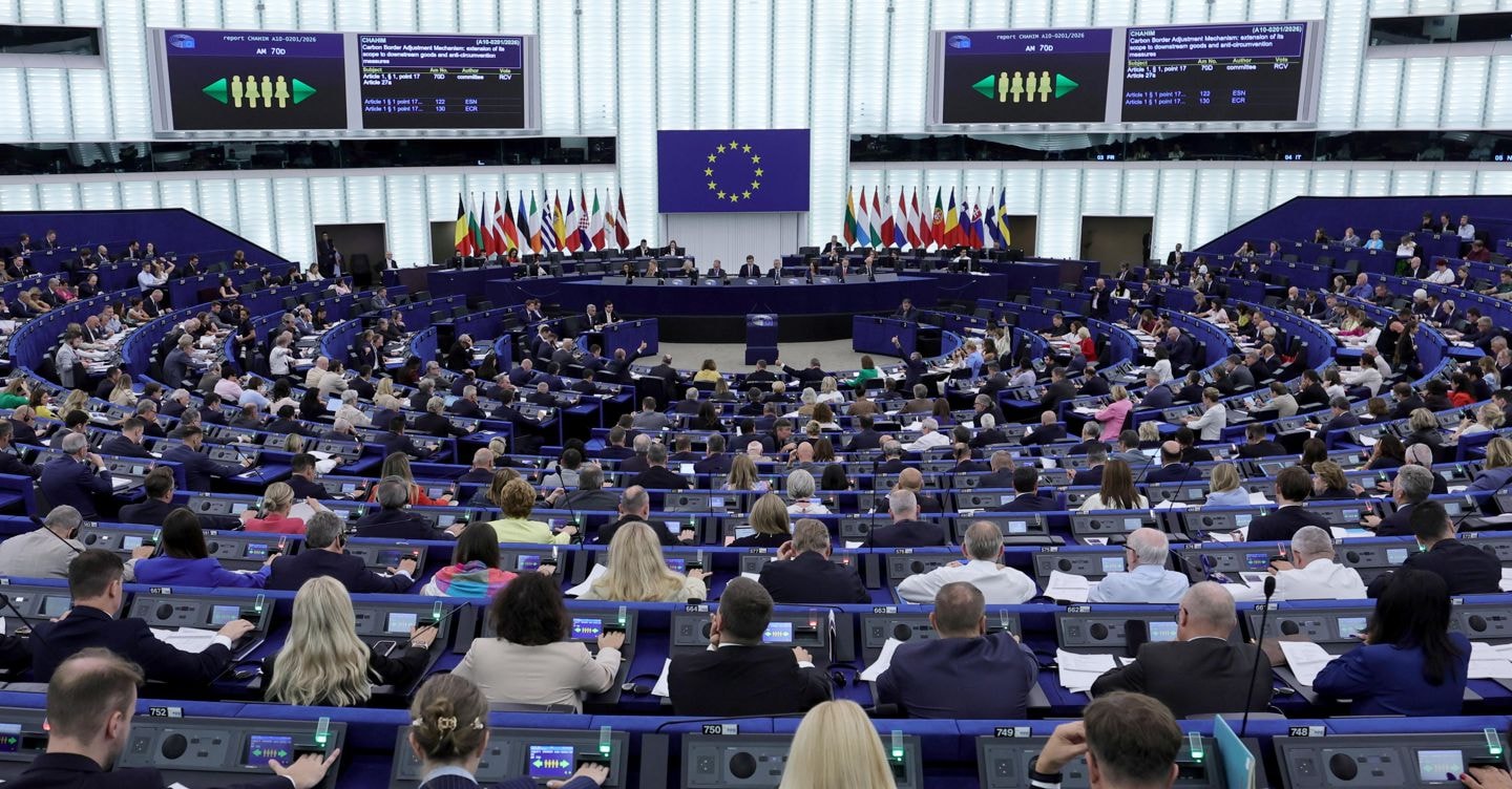 Ingerenze straniere, Fdi e Lega votano con Vannacci e il M5S contro la creazione di un centro europeo