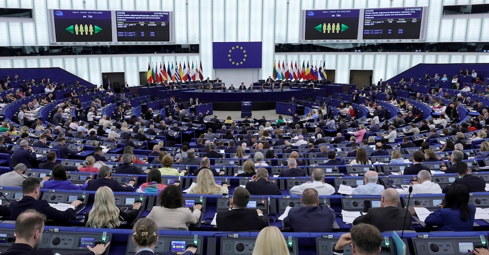 Ingerenze straniere, Fdi e Lega votano con Vannacci e il M5S contro la creazione di un centro europeo Ingerenze straniere, Fdi e Lega votano con Vannacci e il M5S contro la creazione di un centro europeo