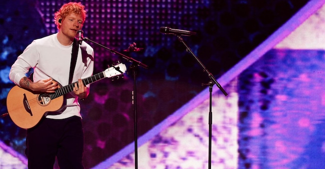 Ed Sheeran nella bufera dopo l’allontanamento di Macklemore dal tour americano per le sue posizioni «pro-Pal» (REUTERS)